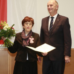 Ministerpräsident Dietmar Woidke mit Äbtissin Dr. Friederike Rupprecht