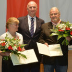 Landesordensträger Gisela und Hans-Peter Freimark mit Ministerpräsident Dietmar Woidke, Foto Oliver Lang