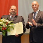 Landesordensträger Siegfried Jörg Fischer mit Ministerpräsident Dietmar Woidke, Foto Oliver Lang